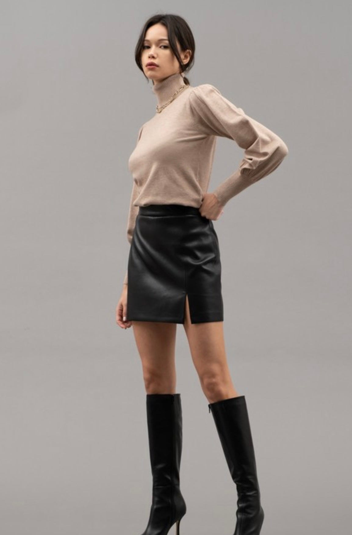 Turtle Neck Knit Top