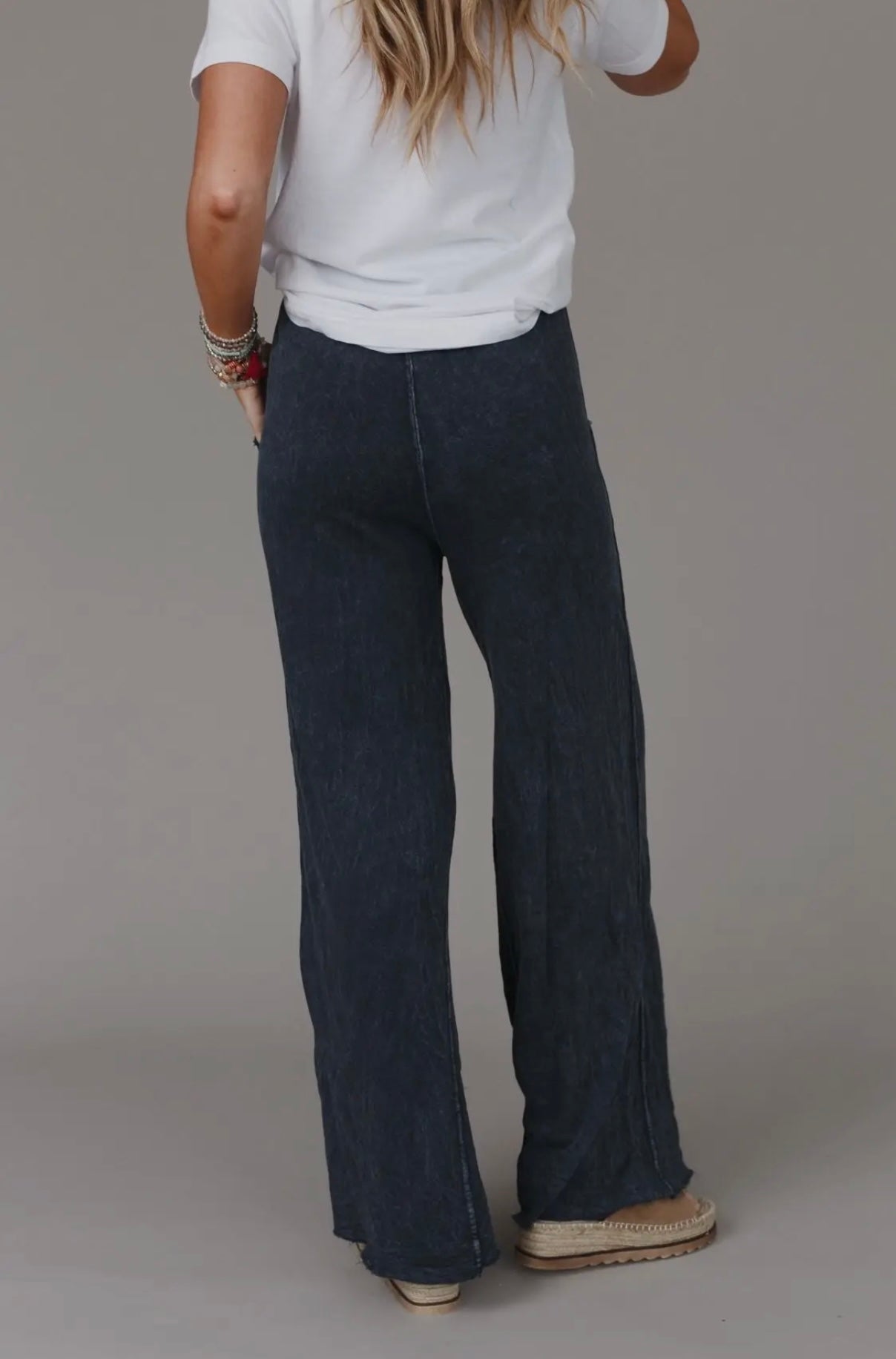 Relaxed Wide Leg Pants