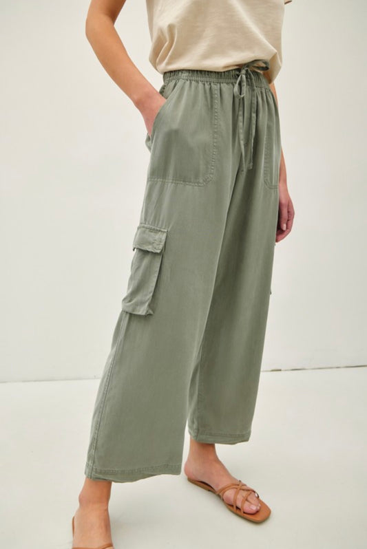 Tencel High Rise Cargo Pants