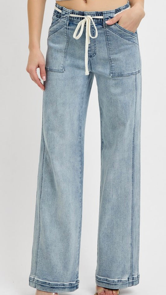 Straight Leg Pull on Jeans