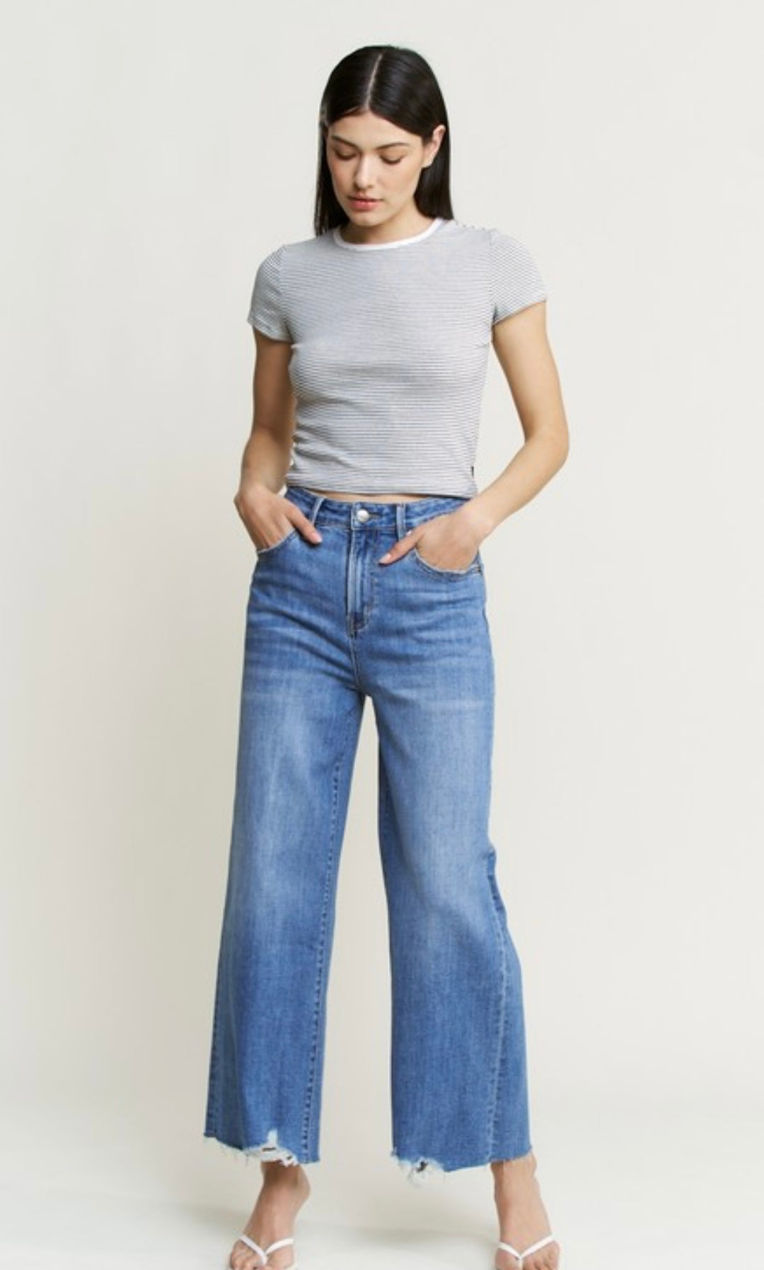 High Rise Crop Frayed Hem Jeans