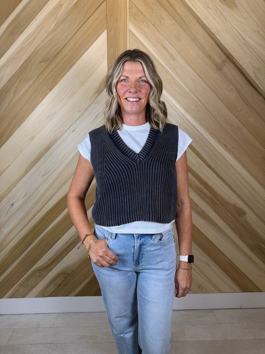 T-Shirt Sweater Vest